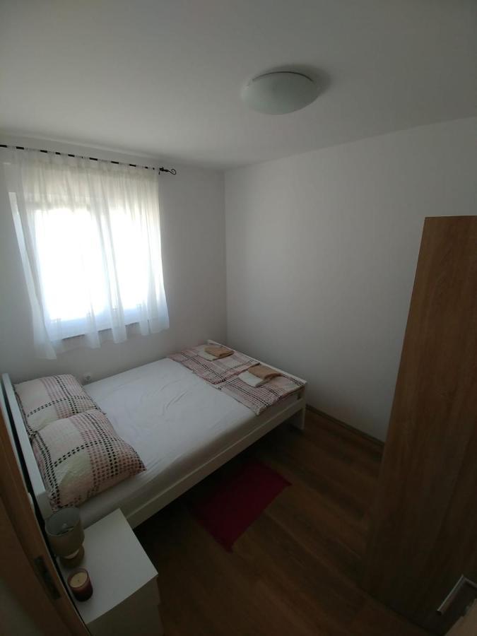 Apartmani Valuna Privlaka  Exterior photo